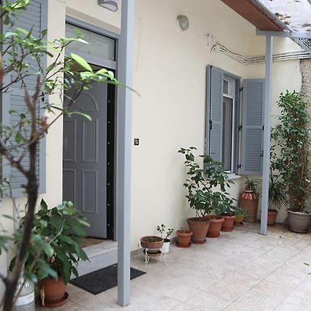 Όμορφο Διαμέρισμα Σε Διατηρητέο Κτίσμα Στην Αθήνα Eksteriør billede